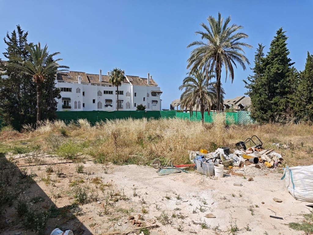 Building Plot for sale in Marbella - € 1,316,000 (Ref: 9042047)