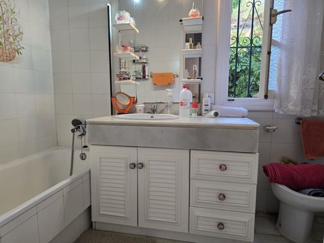 4 sypialnia Willa na sprzedaż w Calahonda, Mijas z basenem - 890 000 € (Ref: 9104331)