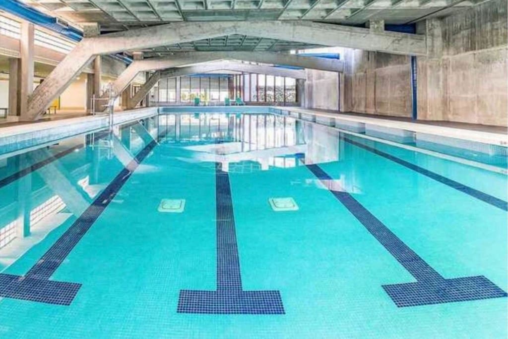 2 bedroom Penthouse for sale in Benahavis with pool garage - € 378,000 (Ref: 9129527)