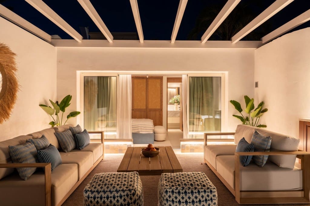 3 soveværelse Semi-Rækkehus til salg i Golden Mile med swimmingpool garage - € 5.995.000 (Ref: 9195326)