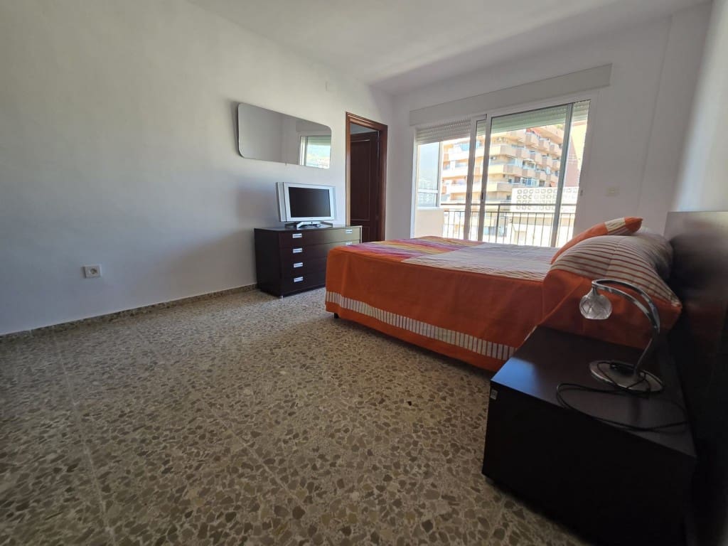 4 bedroom Apartment for sale in Fuengirola - € 595,000 (Ref: 9236091)