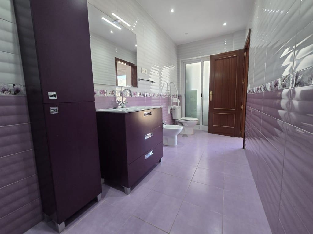 4 bedroom Apartment for sale in Fuengirola - € 595,000 (Ref: 9236091)