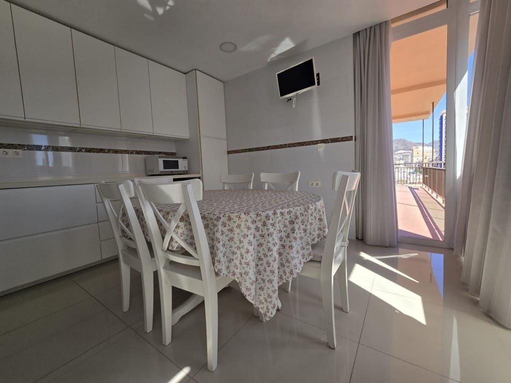 4 bedroom Apartment for sale in Fuengirola - € 595,000 (Ref: 9236091)