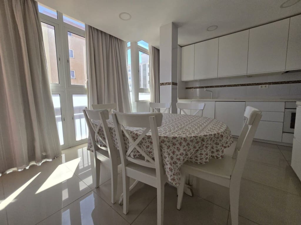 4 bedroom Apartment for sale in Fuengirola - € 595,000 (Ref: 9236091)