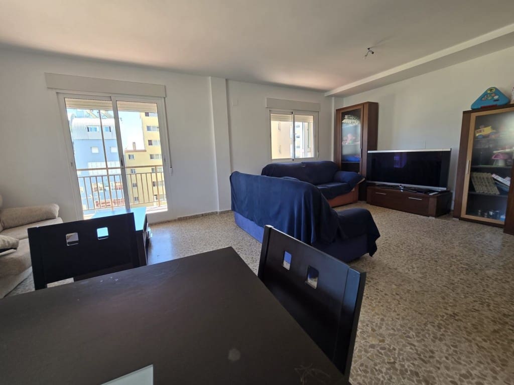 4 bedroom Apartment for sale in Fuengirola - € 595,000 (Ref: 9236091)