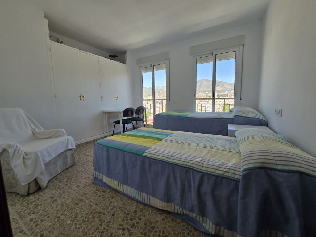 4 bedroom Apartment for sale in Fuengirola - € 595,000 (Ref: 9236091)