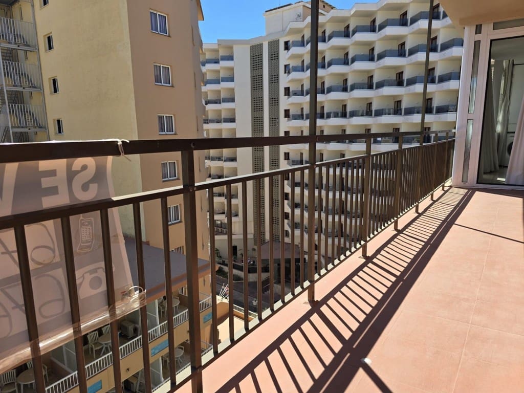 4 bedroom Apartment for sale in Fuengirola - € 595,000 (Ref: 9236091)