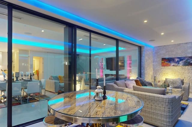 5 soverom Villa til salgs i La Cala de Mijas, Mijas med svømmebasseng garasje - € 2 395 000 (Ref: 9251914)