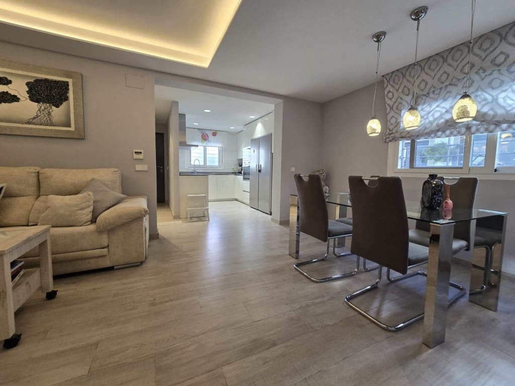 2 bedroom Apartment for sale in La Cala de Mijas - € 425,000 (Ref: 9251915)