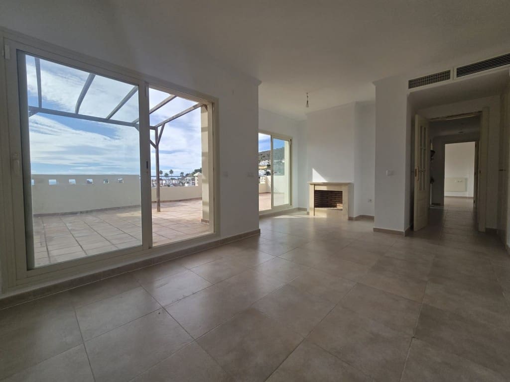 2 soverom Penthouse til salgs i Riviera del Sol med svømmebasseng garasje - € 340 000 (Ref: 9410505)