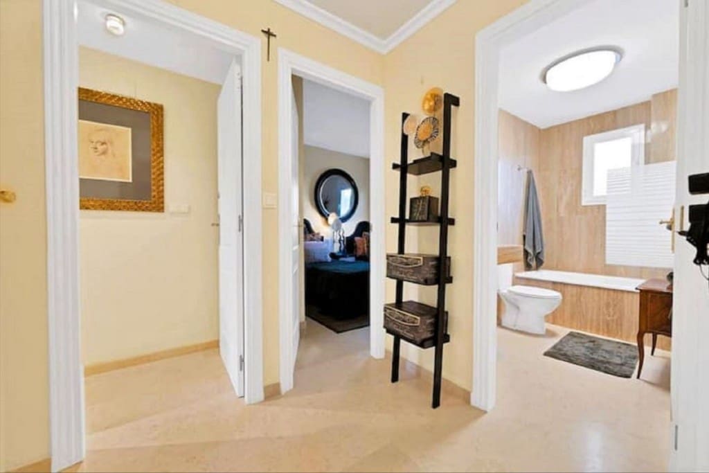 Apartamento de 2 habitaciones en Elviria en venta con piscina garaje - 397.500 € (Ref: 9461036)