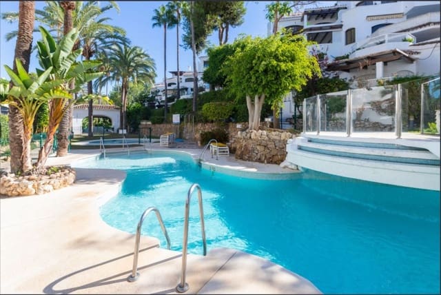 2 quarto Apartamento para venda em Elviria, Marbella com piscina - 395 000 € (Ref: 9461037)