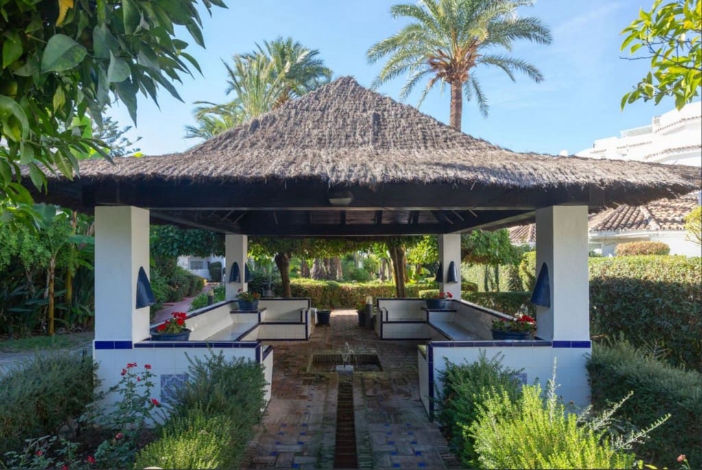 2 quarto Apartamento para venda em Elviria com piscina - 395 000 € (Ref: 9461037)