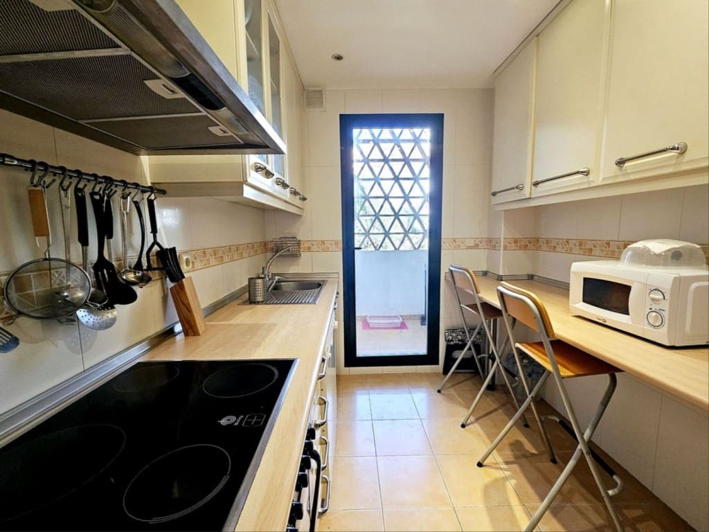 2 bedroom Apartment for sale in Marbesa with pool garage - € 389,000 (Ref: 9461038)