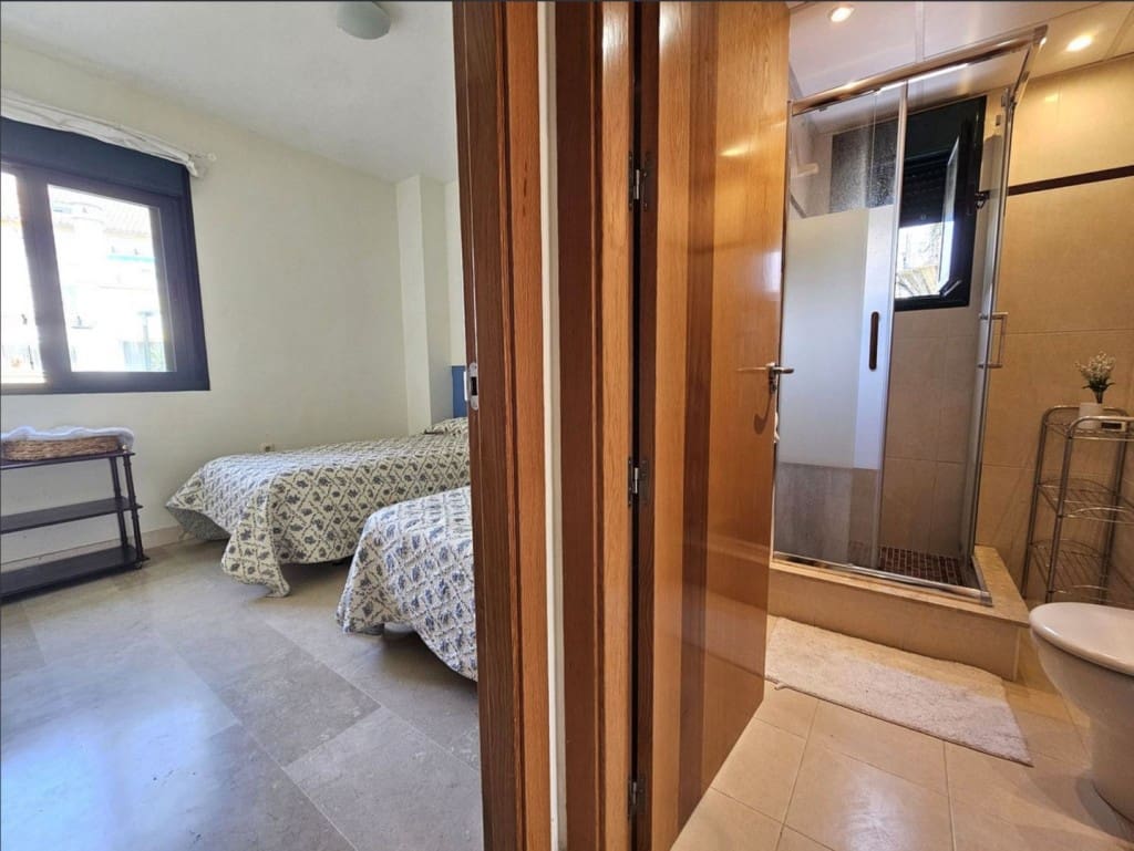 2 bedroom Apartment for sale in Marbesa with pool garage - € 389,000 (Ref: 9461038)