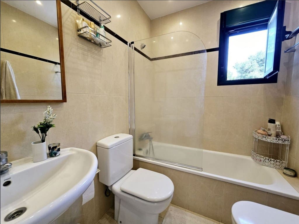 2 bedroom Apartment for sale in Marbesa with pool garage - € 389,000 (Ref: 9461038)