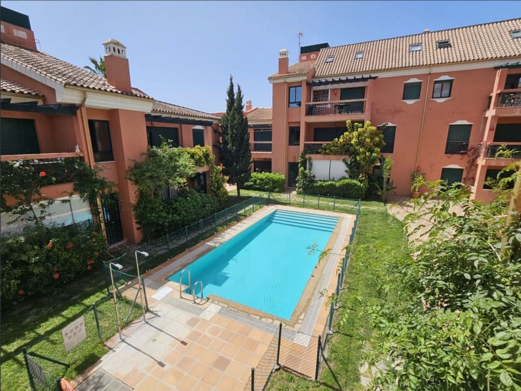 2 bedroom Apartment for sale in Marbesa with pool garage - € 389,000 (Ref: 9461038)