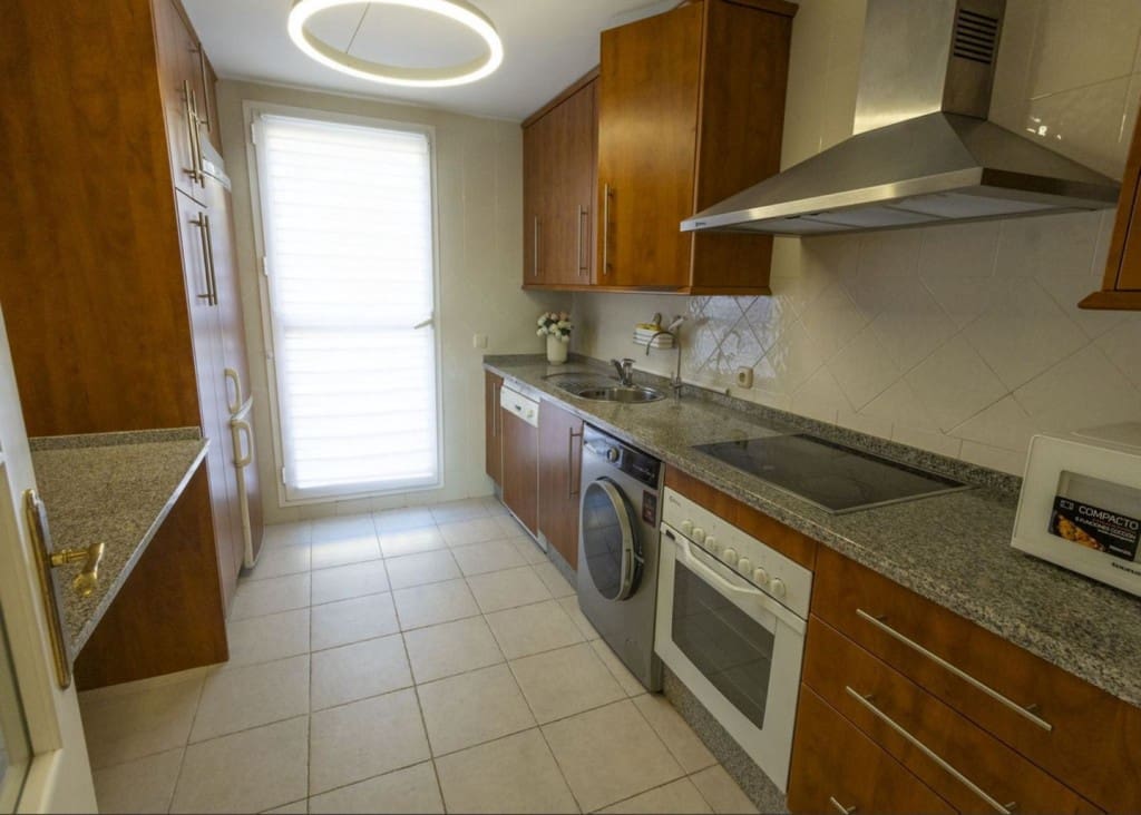 2 makuuhuone Huoneisto myytävänä paikassa Elviria mukana uima-altaan - 375 000 € (Ref: 9461040)