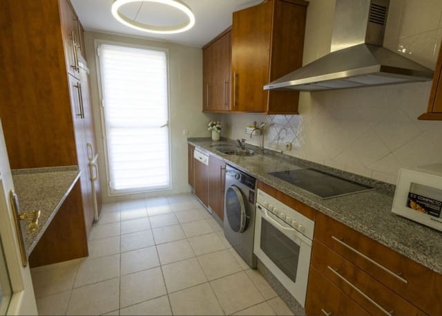 2 makuuhuone Huoneisto myytävänä paikassa Elviria, Marbella mukana uima-altaan - 375 000 € (Ref: 9461040)