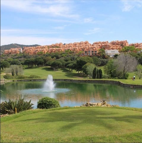 2 makuuhuone Huoneisto myytävänä paikassa Elviria, Marbella mukana uima-altaan - 375 000 € (Ref: 9461040)