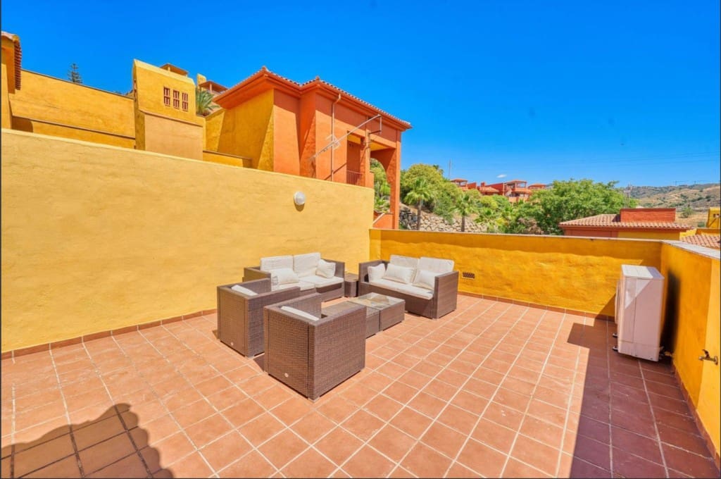 2 sovrum Takvåning till salu i Elviria med pool garage - 350 000 € (Ref: 9461042)