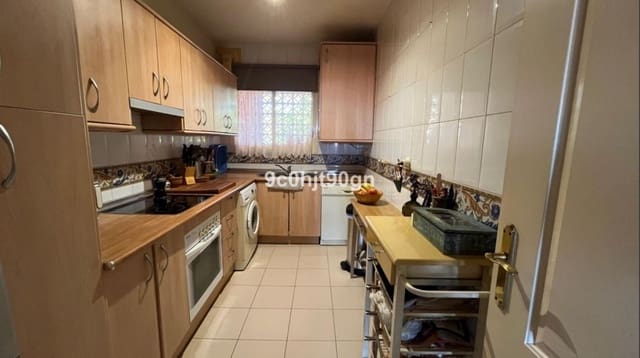 2 bedroom Apartment for sale in La Reserva, Marbella with pool garage - € 299,000 (Ref: 9461043)