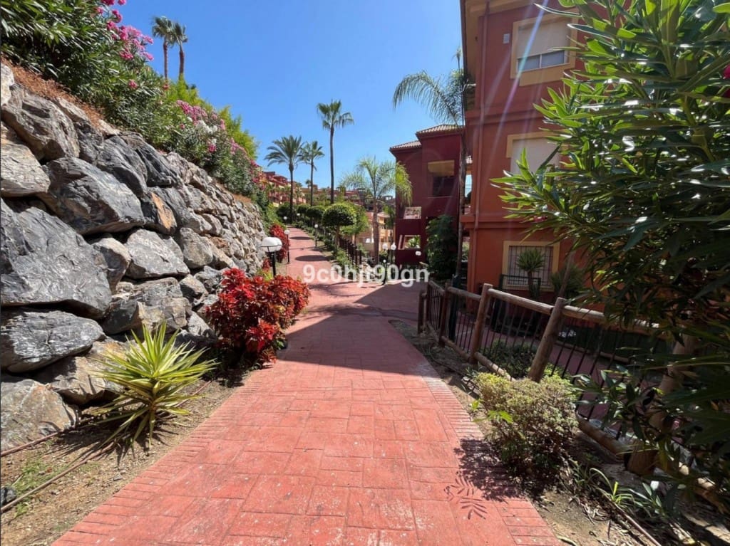 2 sypialnia Apartament na sprzedaż w La Reserva z basenem garażem - 299 000 € (Ref: 9461043)