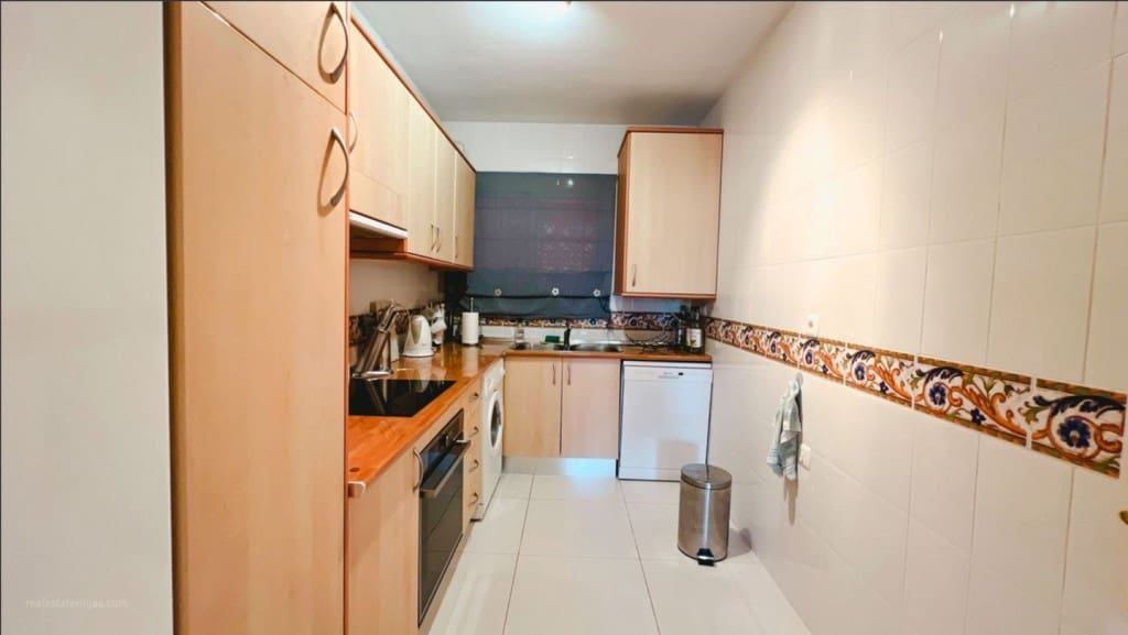 Apartamento de 2 habitaciones en La Reserva en venta con piscina garaje - 299.000 € (Ref: 9461044)