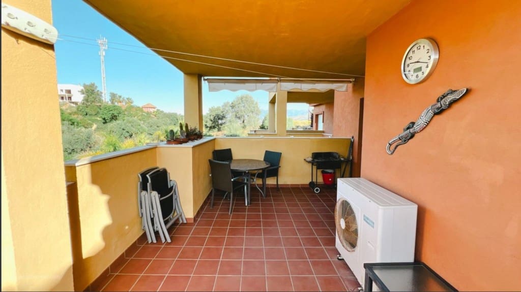 Apartamento de 2 habitaciones en La Reserva en venta con piscina garaje - 299.000 € (Ref: 9461044)