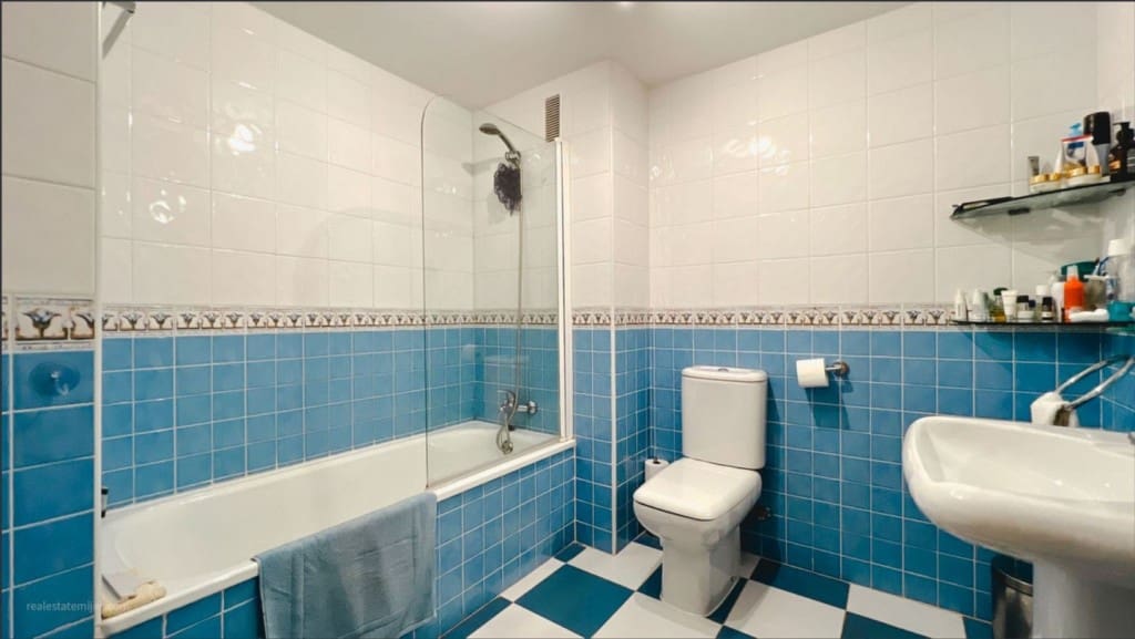 Apartamento de 2 habitaciones en La Reserva en venta con piscina garaje - 299.000 € (Ref: 9461044)