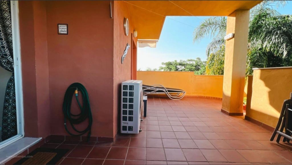 Apartamento de 2 habitaciones en La Reserva en venta con piscina garaje - 299.000 € (Ref: 9461044)