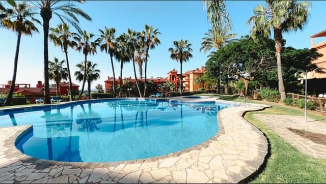 Apartamento de 2 habitaciones en La Reserva, Marbella en venta con piscina garaje - 299.000 € (Ref: 9461044)