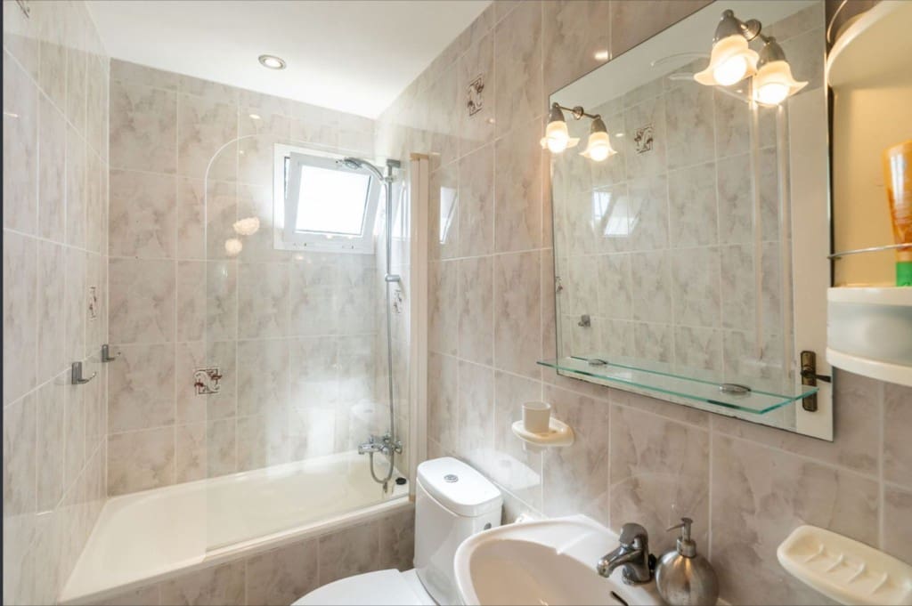 Apartamento de 2 habitaciones en La Reserva en venta con piscina - 395.000 € (Ref: 9461045)