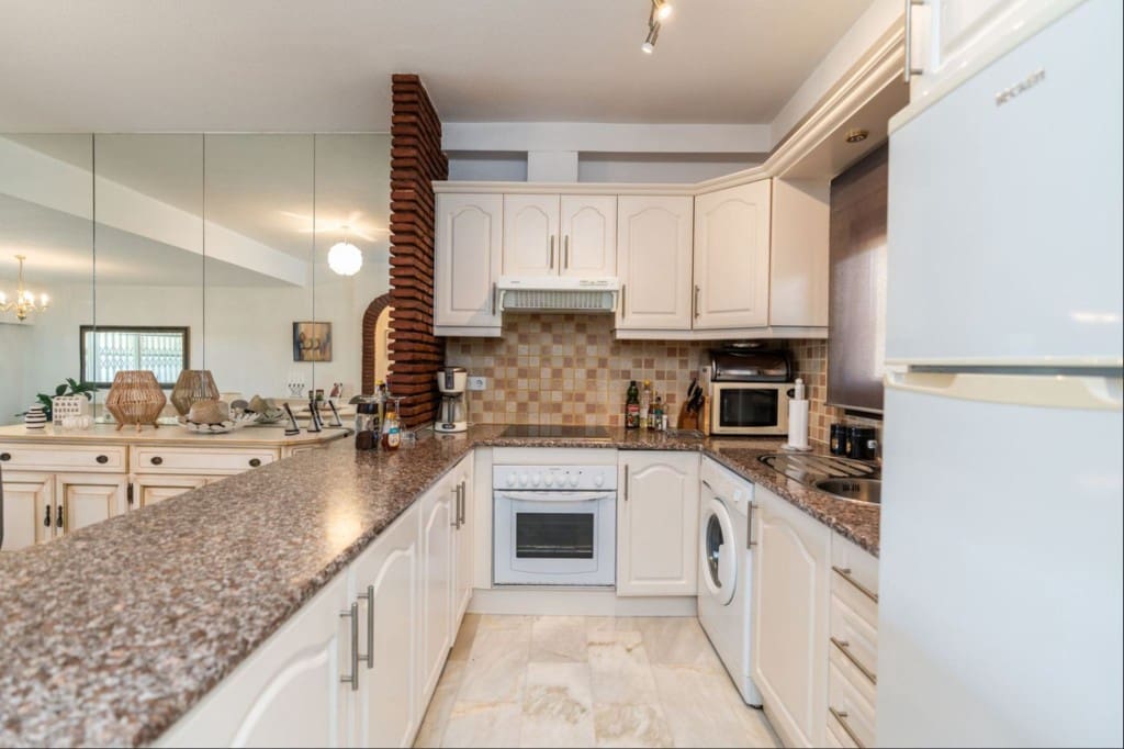 Apartamento de 2 habitaciones en La Reserva en venta con piscina - 395.000 € (Ref: 9461045)