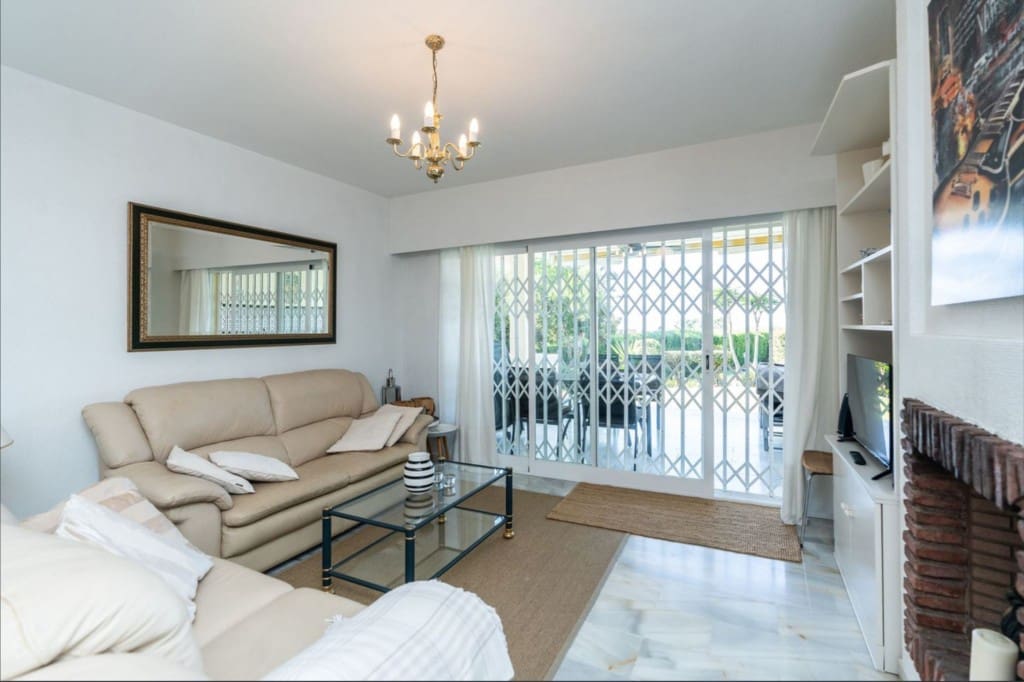 Apartamento de 2 habitaciones en La Reserva en venta con piscina - 395.000 € (Ref: 9461045)