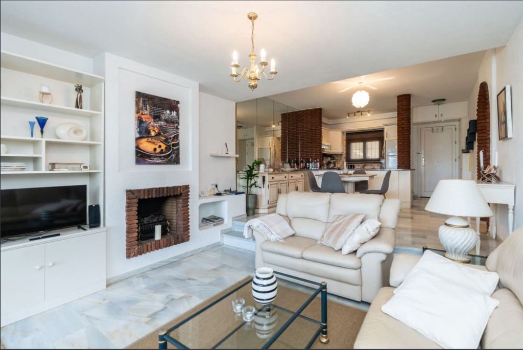 Apartamento de 2 habitaciones en La Reserva en venta con piscina - 395.000 € (Ref: 9461045)