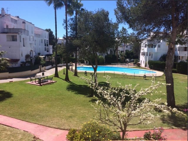 Ático de 3 habitaciones en Elviria, Marbella en venta con piscina - 425.000 € (Ref: 9465137)