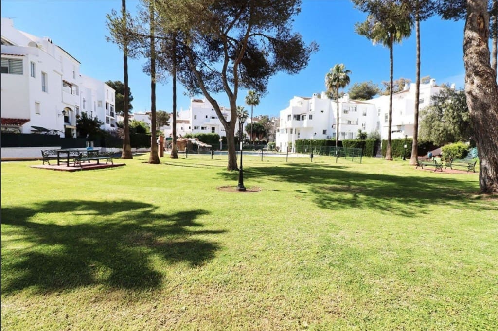 Ático de 3 habitaciones en Elviria en venta con piscina - 425.000 € (Ref: 9465137)