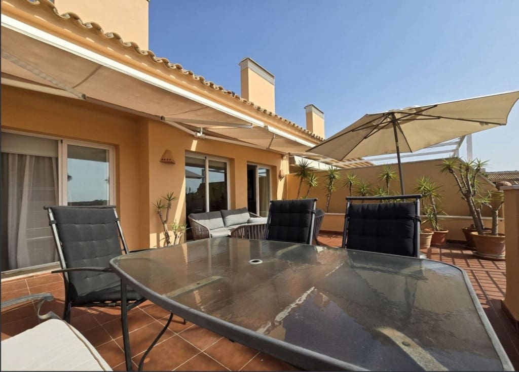 2 bedroom Penthouse for sale in Elviria with pool garage - € 419,000 (Ref: 9465140)