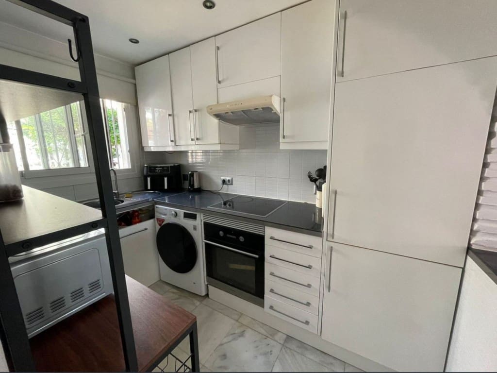 Casa de 4 habitaciones en Calahonda en venta con piscina garaje - 425.000 € (Ref: 9468083)