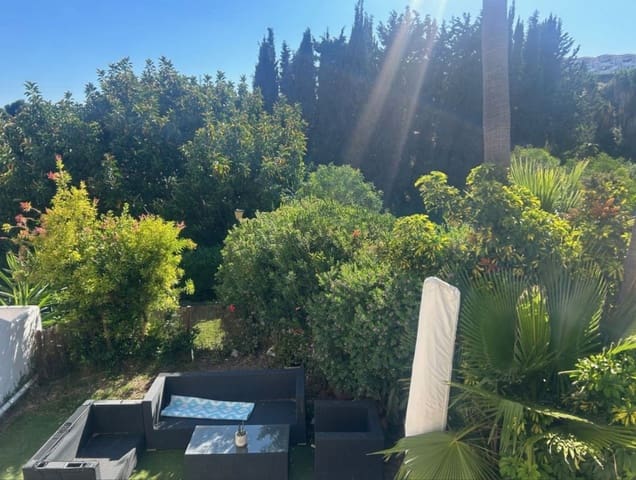 Casa de 4 habitaciones en Calahonda, Mijas en venta con piscina garaje - 425.000 € (Ref: 9468083)