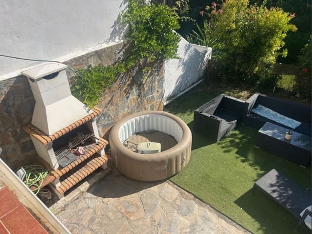 Casa de 4 habitaciones en Calahonda, Mijas en venta con piscina garaje - 425.000 € (Ref: 9468083)