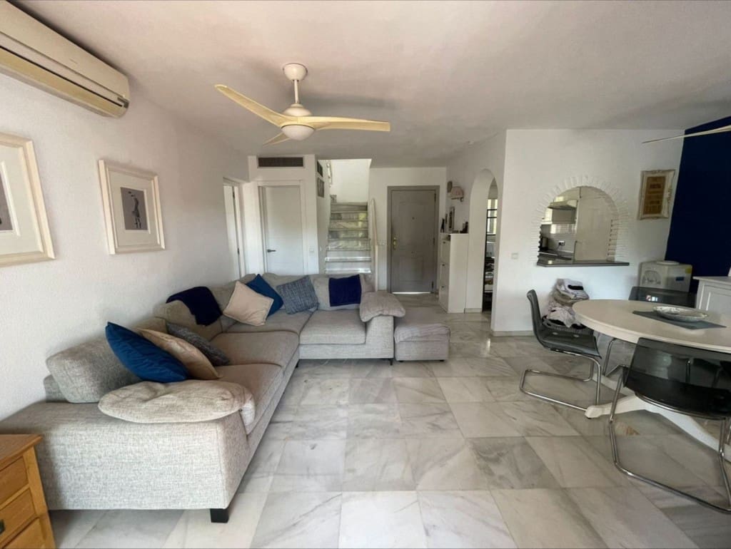 Casa de 4 habitaciones en Calahonda en venta con piscina garaje - 425.000 € (Ref: 9468083)