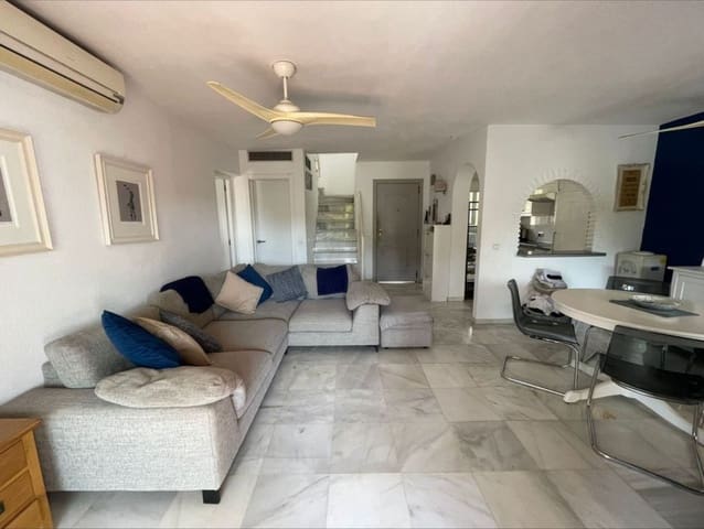 Casa de 4 habitaciones en Calahonda, Mijas en venta con piscina garaje - 425.000 € (Ref: 9468083)