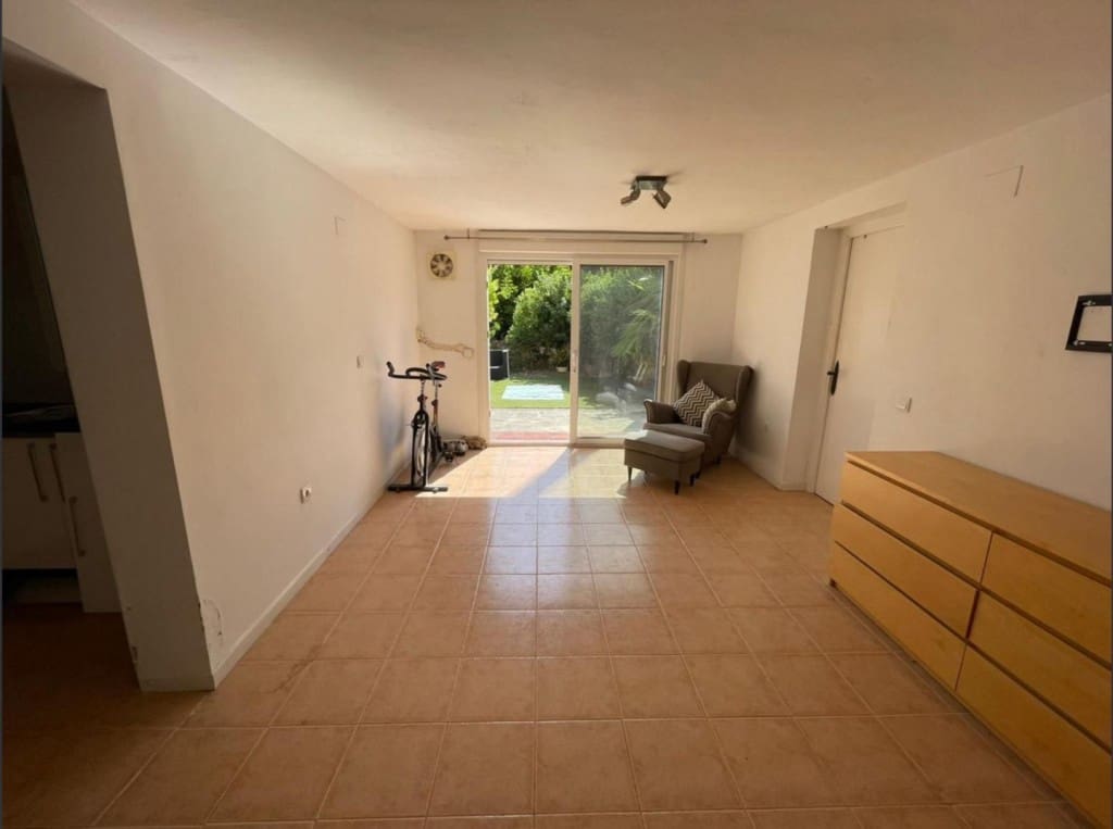 Casa de 4 habitaciones en Calahonda en venta con piscina garaje - 425.000 € (Ref: 9468083)