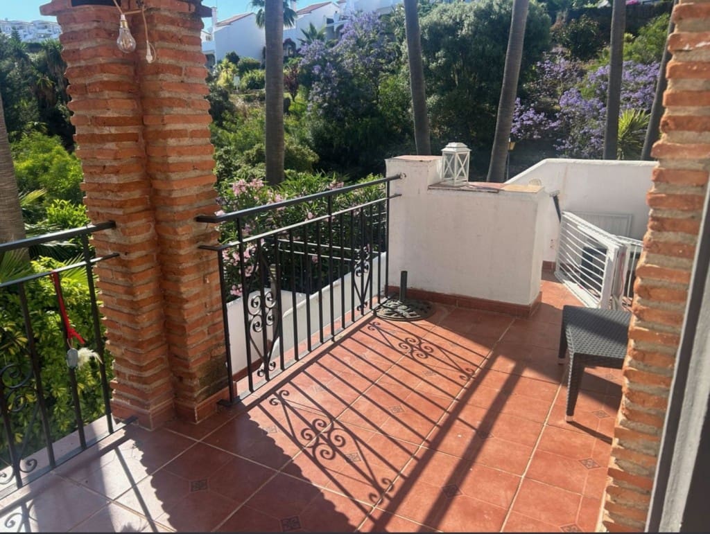 Casa de 4 habitaciones en Calahonda en venta con piscina garaje - 425.000 € (Ref: 9468083)