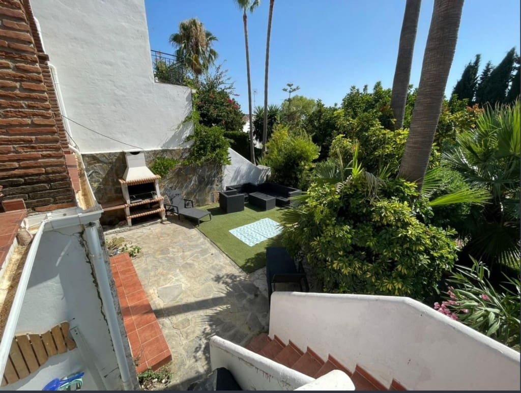 Casa de 4 habitaciones en Calahonda en venta con piscina garaje - 425.000 € (Ref: 9468083)