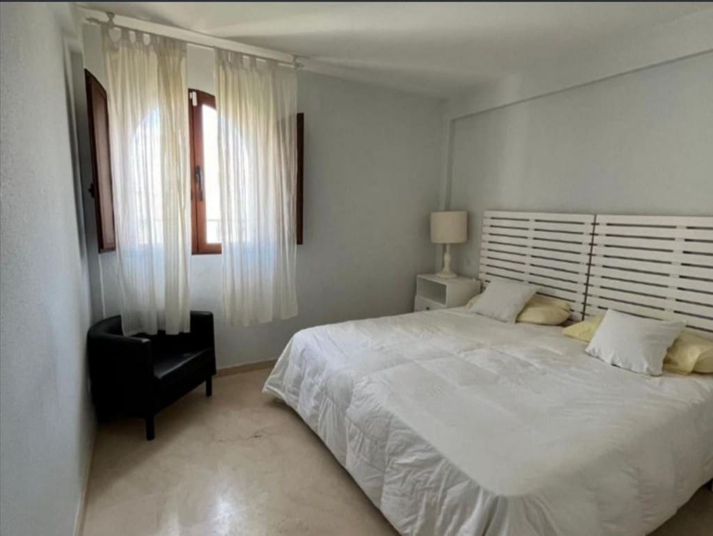 4 sypialnia Dom na sprzedaż w Calahonda z basenem - 419 000 € (Ref: 9468084)