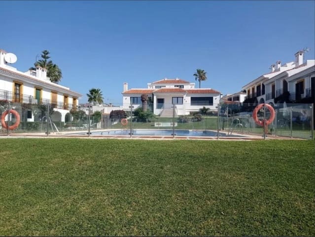 4 sypialnia Dom na sprzedaż w Calahonda, Mijas z basenem - 419 000 € (Ref: 9468084)