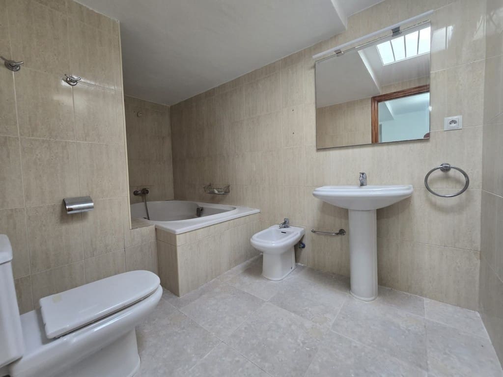 4 Zimmer Villa zu verkaufen in Mijas Costa mit Pool Garage - 895.000 € (Ref: 9468085)